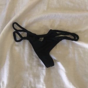 Frankie’s bikinis black bottoms